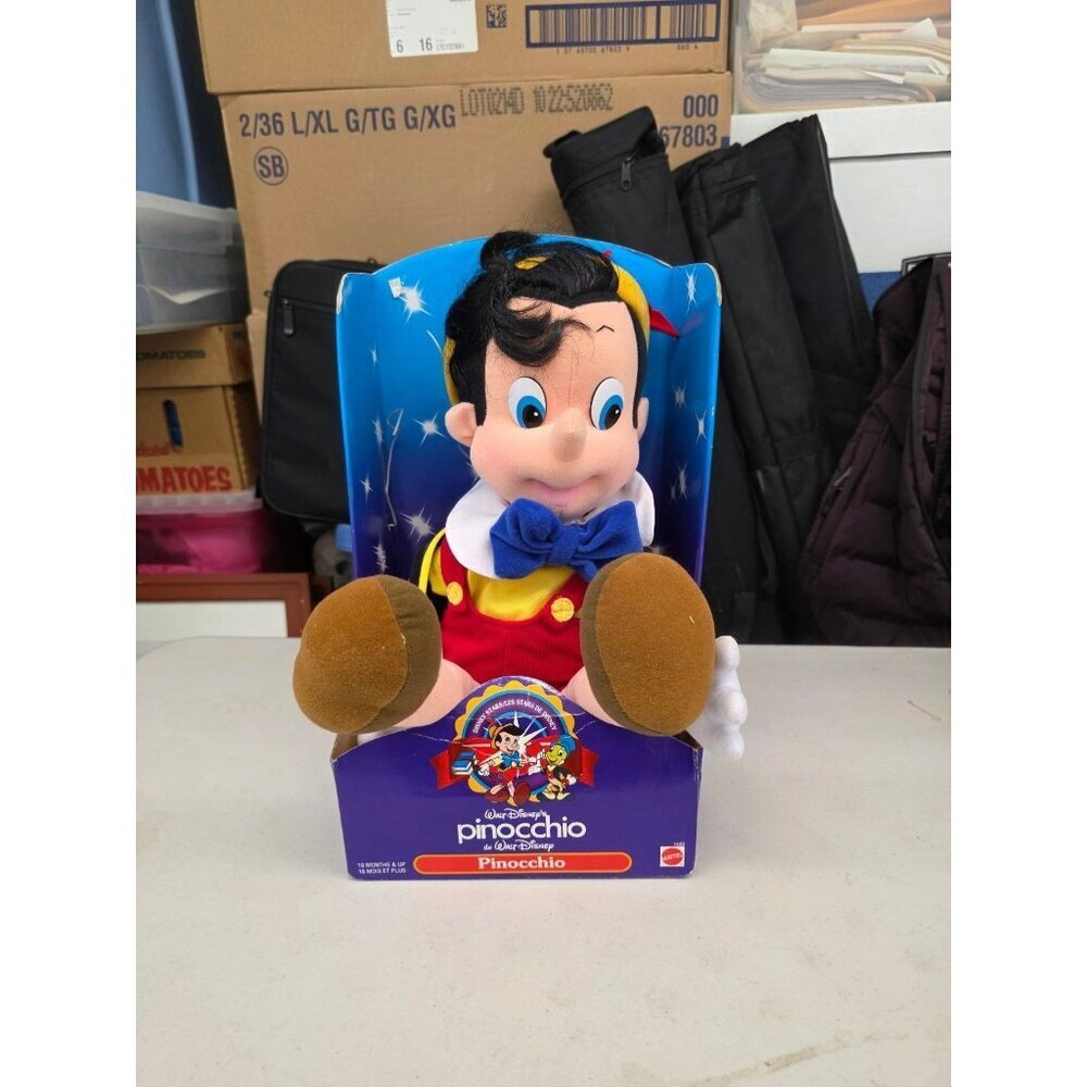Walt Disney's Pinocchio Plush Toy Mattel 1998 Vintage Collectible